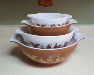 Vintage Pyrex Early American Cinderella Mixing Bowl Set (4-Piece)