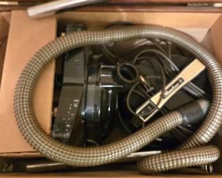 Vintage Rainbow Water‑Filtration Vacuum w/ Hoses & Attachments 