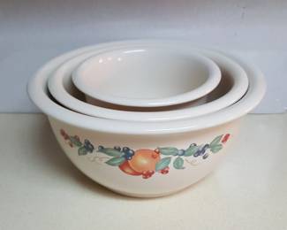 Vintage Corelle Coordinates Mixing Bowls – Fruit Garland Abundance Pattern – Set of 3 Stoneware Bowls – 1 Qt to 3 Qt – Microwave/Oven Safe