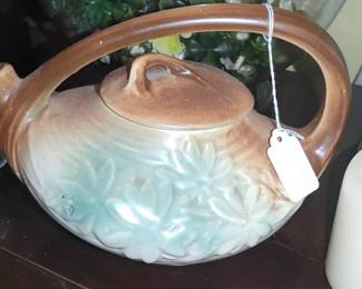 McCoy 1942 Daisy Pattern Teapot with Lid Excellent Condition