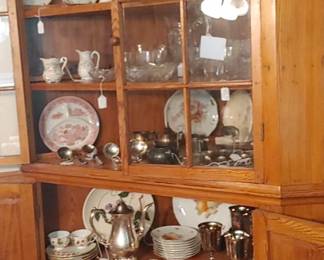 Two beautiful Oak Corner cabinets