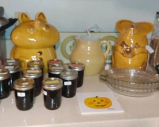 Cookie jars and cooking items