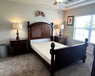 Tommy Bahama Style Queen Size Set