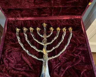 Menorah 