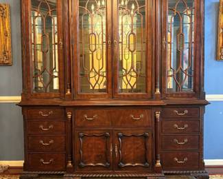 Drexel Heritage Chippendale Breakfront China Cabinet