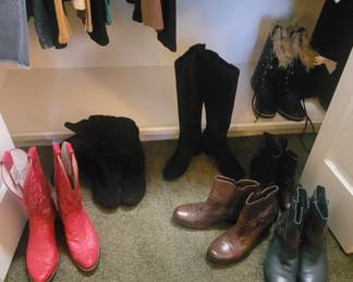 Lady's Size 7-7.5  Boots Name Brand  Boots .Cole Haan  ,Cobb Hill ,And  More 