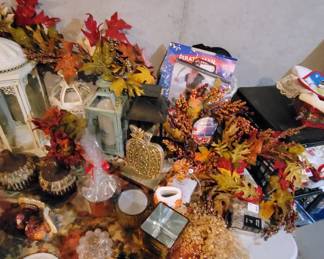 More Thanksgiving Items. 