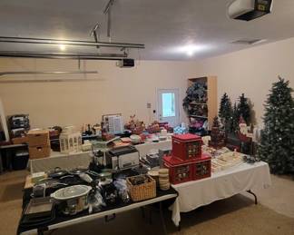 This Is Just One Of Our Garages That Full.  We Have Small Appliances, Lots Of Pots And Pans ,Baking Dishes ,Microwave, Xmas Items  All Items In Excellent Condition 