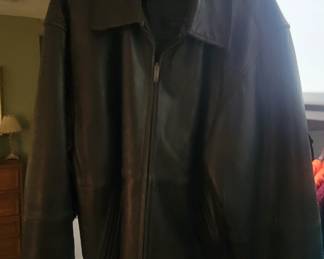 Men Large Claiborne Leather Coat 