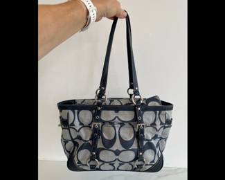 Lot 8139 Coach Navy Blue Signature C Canvas Handbag Purse