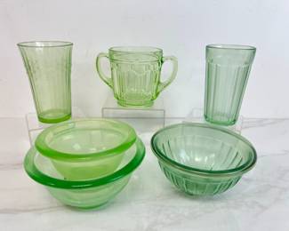 Lot 7945 Vintage Uranium Glass Small Bowls Glasses