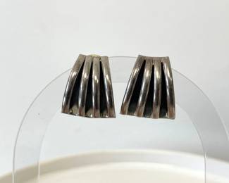 Lot 8107 Vintage Mexican Sterling Silver Earrings