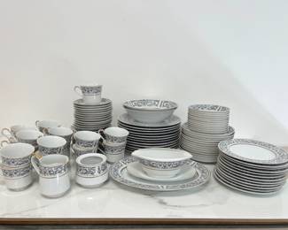 Lot 8033 Forum by Berkeley House China Dishware