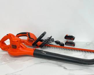 Lot 8028 Black Decker Cordless Leaf Blower Hedge Trimmer w Batteries Charger
