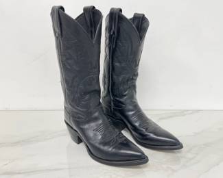 Lot 8147 Justin Black Leather Cowboy Boots