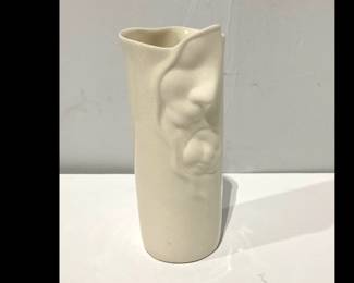 Lot 8113 Vintage Lund Mother Baby Vase