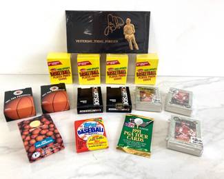 Lot 8176 Basketball Cards Fleer 1990 Update in Shrinkwrap Star Pics Classic Courtside other sports