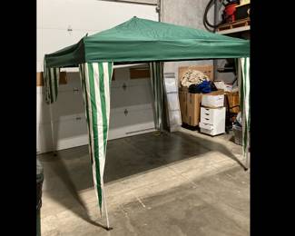 Lot 8654 Pop Up Garden Gazebo Tent