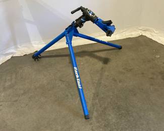 Lot 8689 Park Tool PCS10 Bike Repair Stand