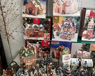 CHRISTMAS VILLAGES