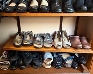 Size 6.5 women’s shoes