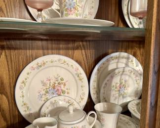 Nori take Ivory China “Melody”