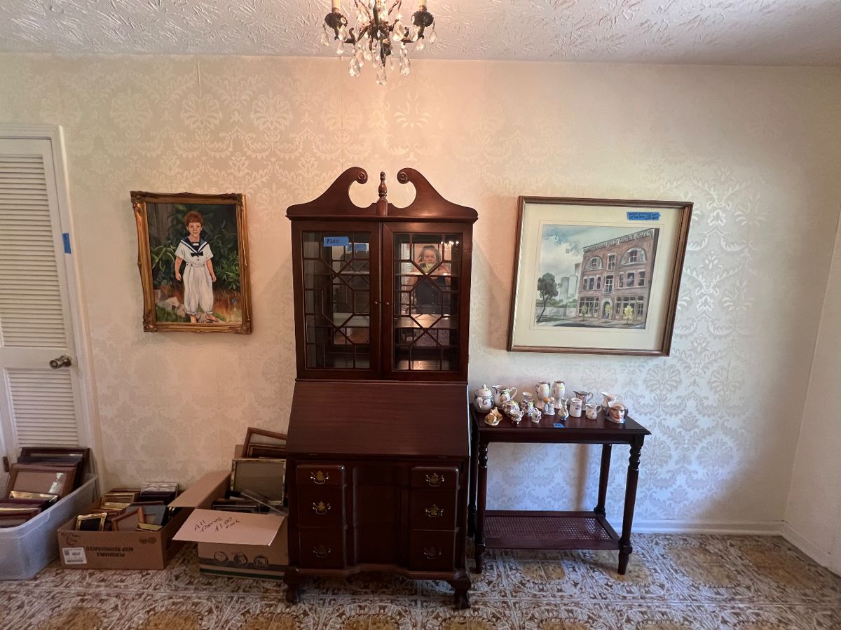 Beautiful secretary, original Tom Connor painting, frames only $1!