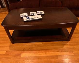 And matching coffee table.