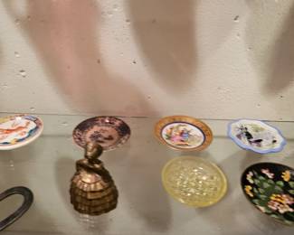 Small Decorate Plates, Shoe Figurine