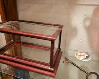 Glass Box, Large Old World Key