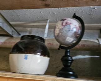 Bean Pot, Stoneware, Globe