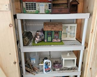 Doll houses, Chemicals for Cleaning