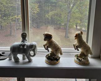 Figurines