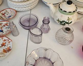 China Plates, Glass Dived Dish, Glass Bowls, Tea Pot, Glass Vase