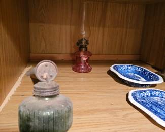 Oil Lamp With Pink Base, Blue and White Oval Plates