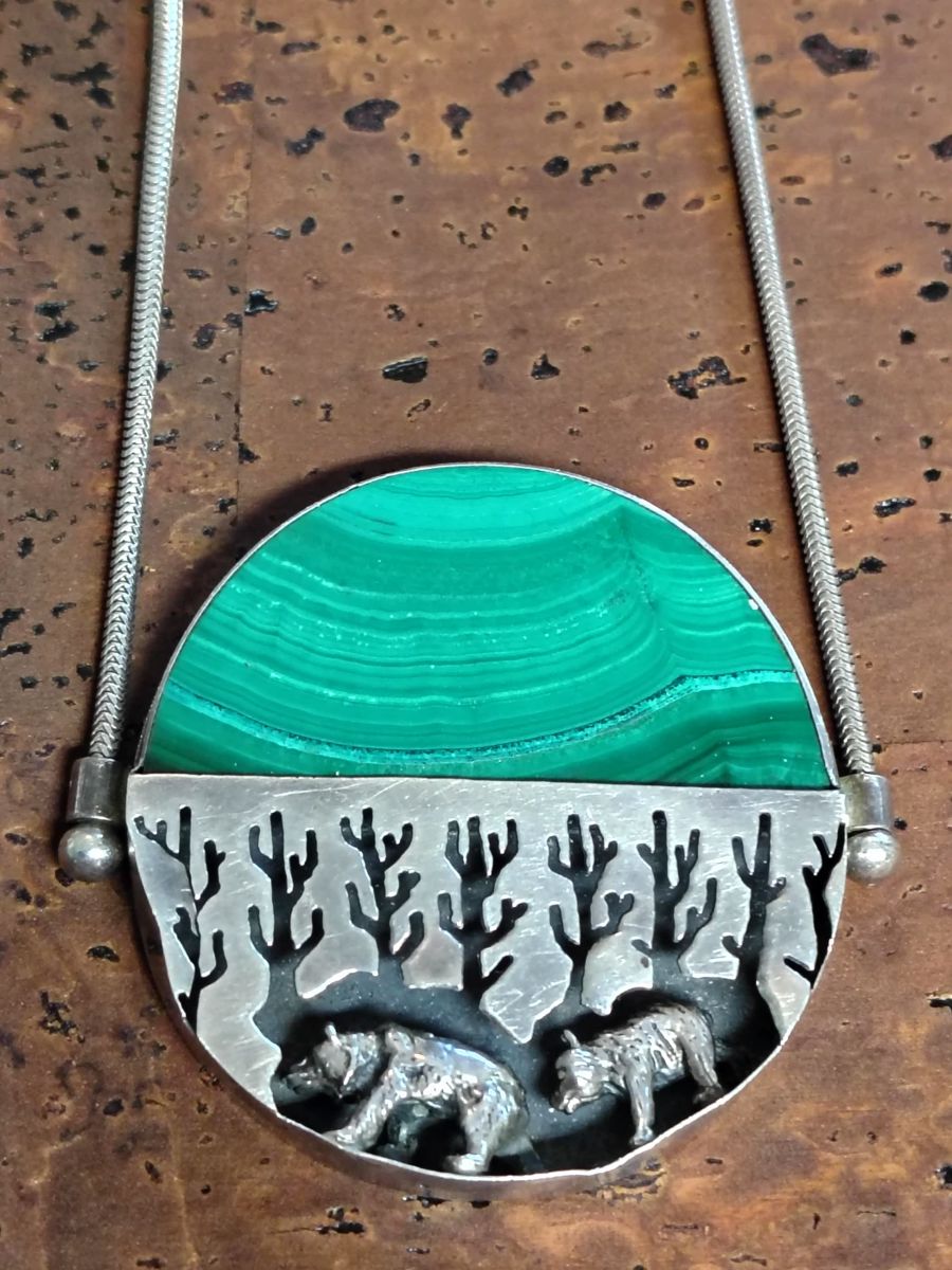 Great falls metalworks carved sterling bear and malachite necklace