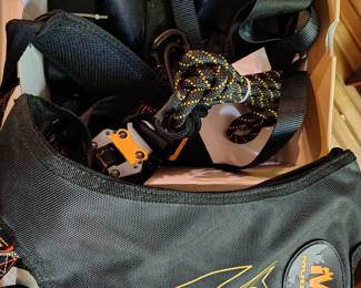 New muddy swiss seat rock climbing kit.