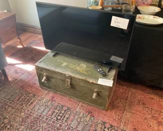 Army trunk 