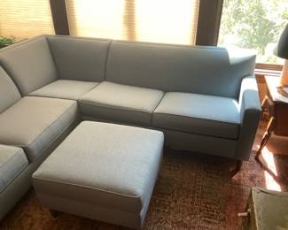 Brand new Ethan Allen set very nice is more in a blue color