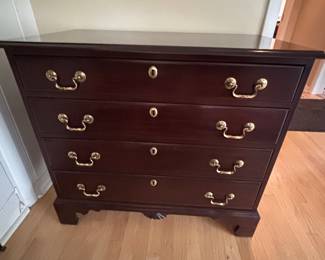 Paul Weise 4 drawer chest excellent condition