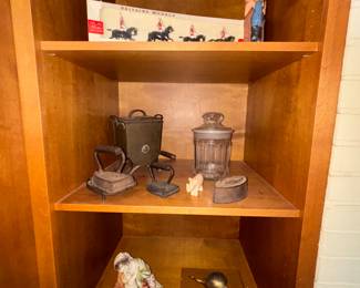 Antonio Borsato Madonna & Child signed and stamped
Misc decorative items