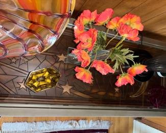 details of decorative wood top