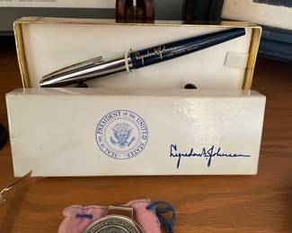 President Lyndon B Johnson signing pen