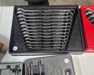 Snap-On wrench set, like new