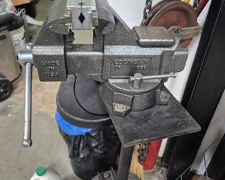 large vice grip