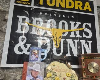 Memorabilia, Clock, Resin Welcome Rock