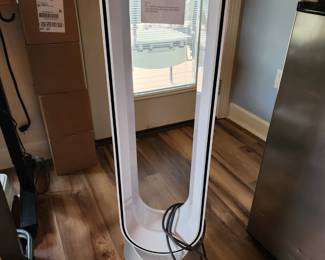 Large Dyson Fan with Remote