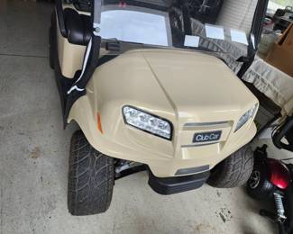 Like new Club Car with on 13 hours, has Curtains and Heater
