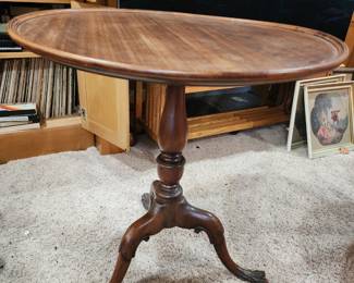 Queen Anne Style Side Table