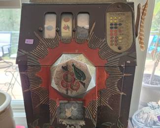 Vintage Mills Bursting Cherry Slot Machine, it works !